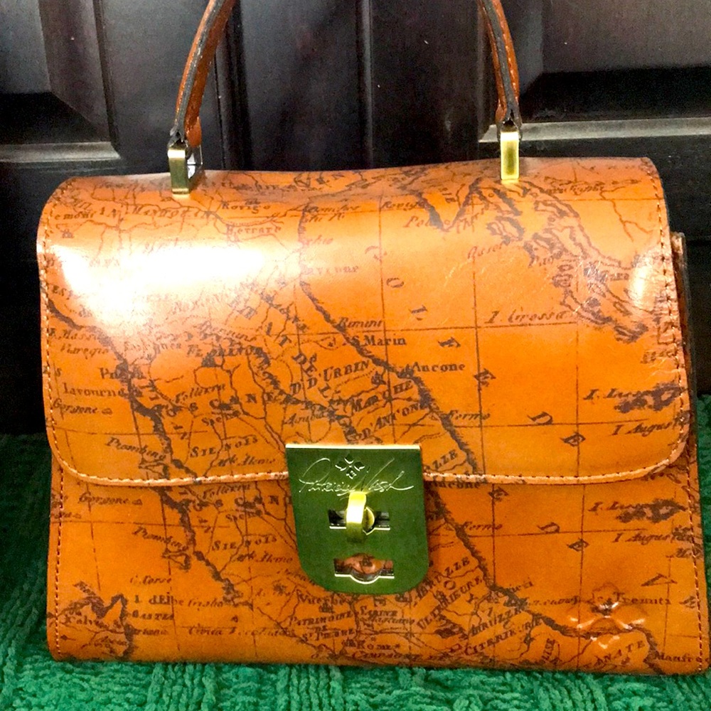 Brand new with tags Patricia Nash leather purse 👜